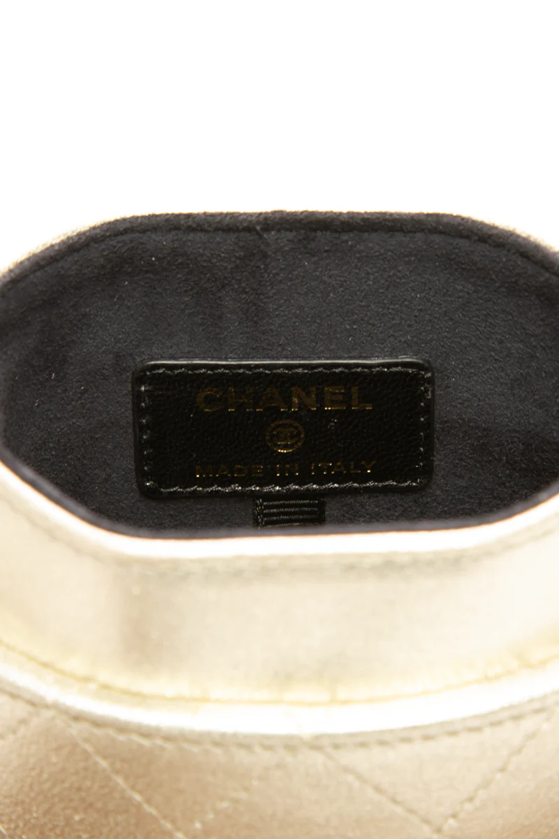 Chain Around Phone Holder - Image 10