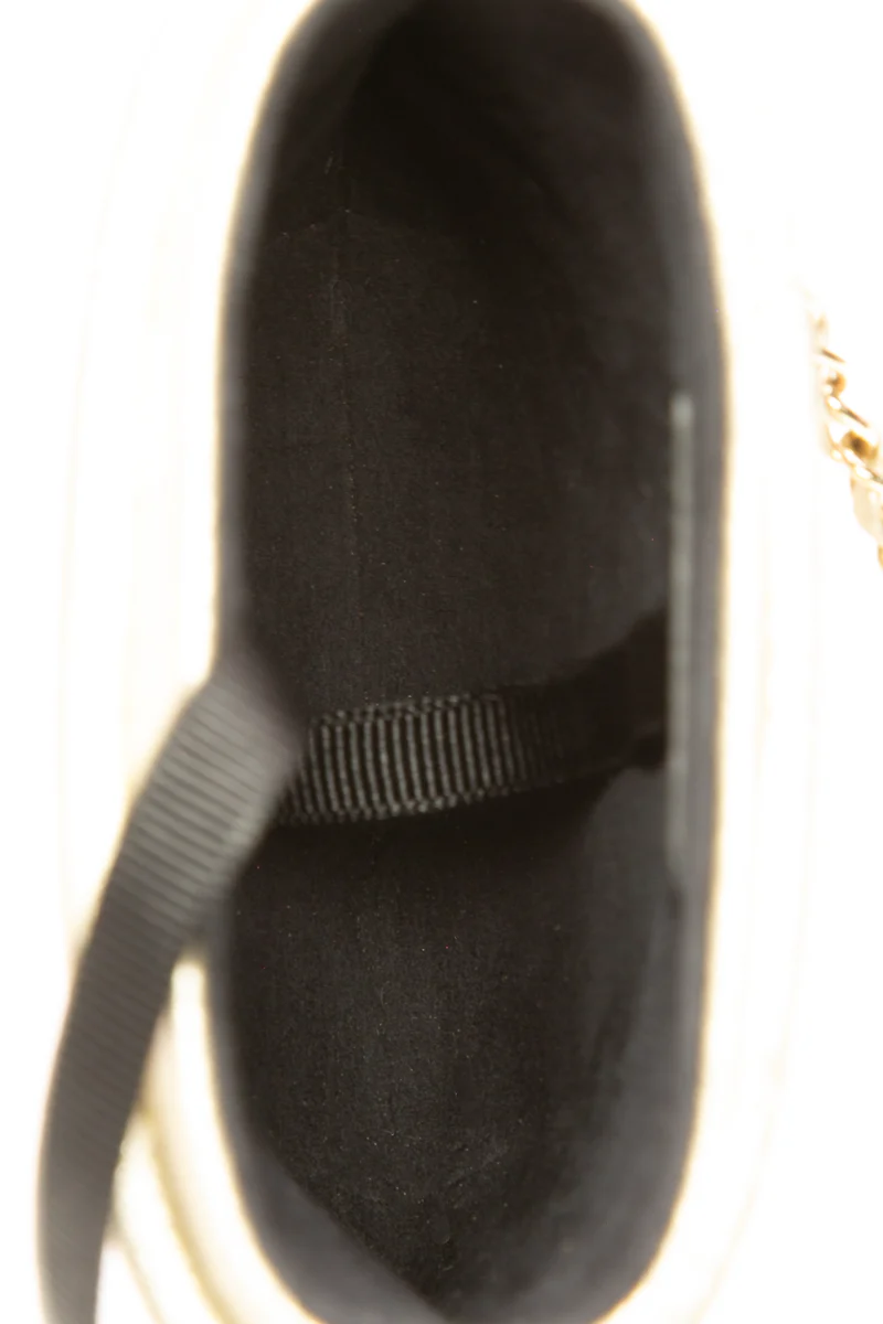 Chain Around Phone Holder - Image 9