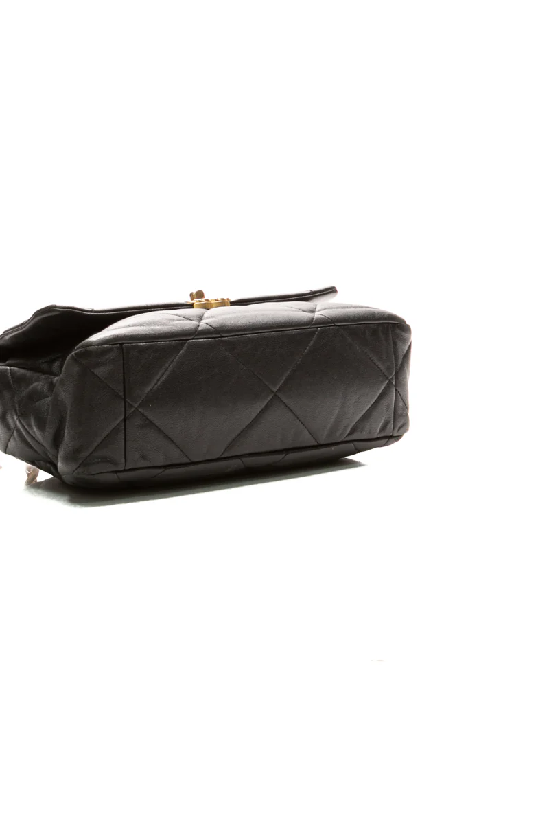 Large Chanel 19 Flap Bag - Image 4