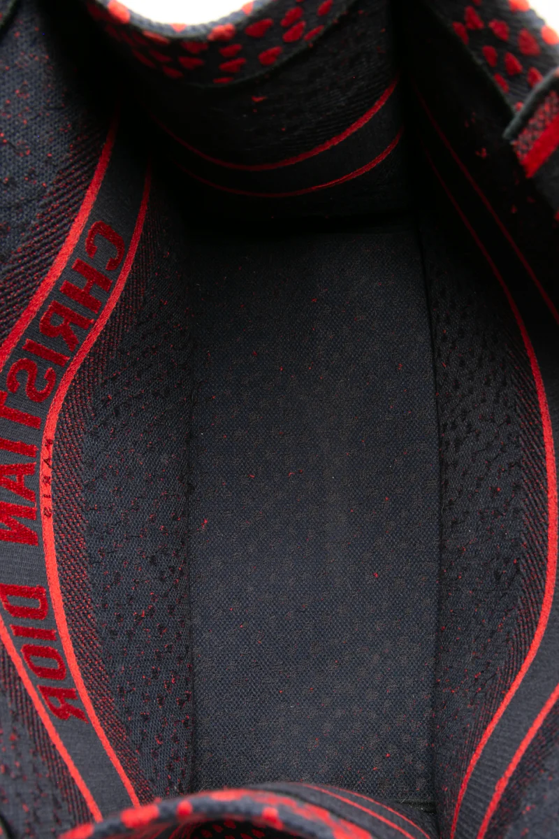 Pop Hearts Medium Book Tote Bag - Image 6