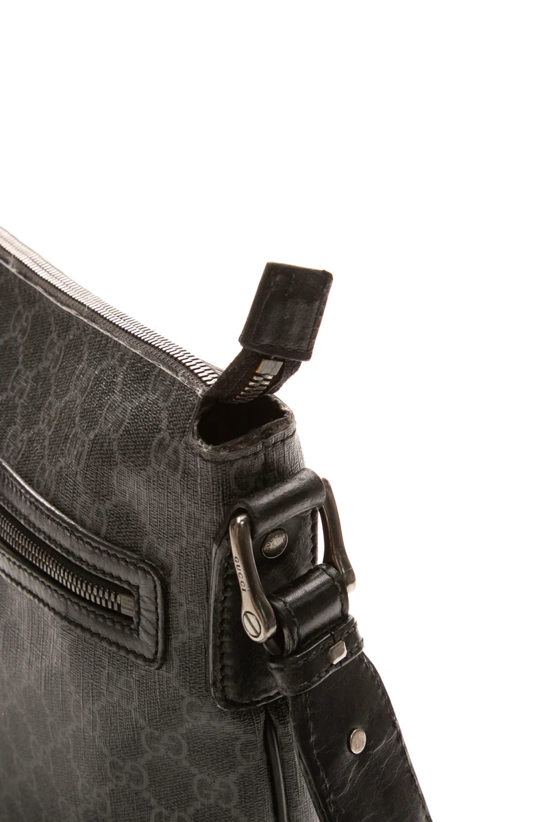 GG Flat Messenger Bag - Image 13