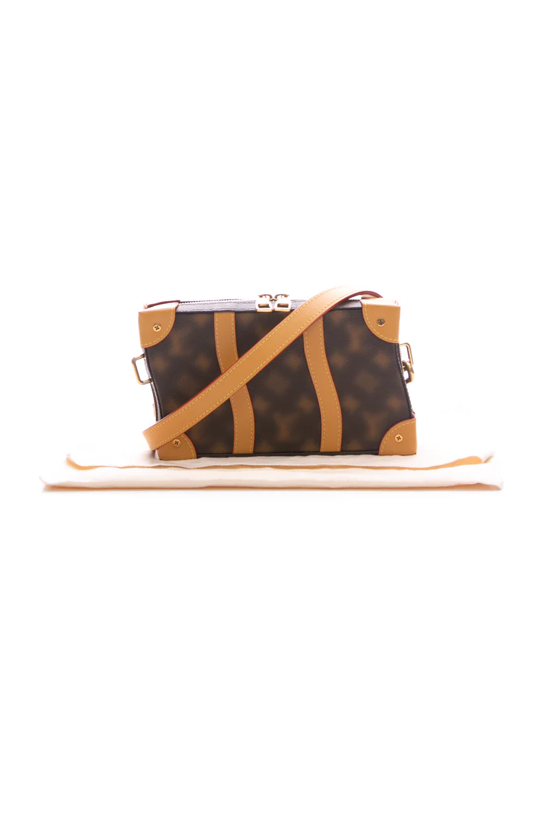 Blurry Trunk Messenger Bag - Image 9