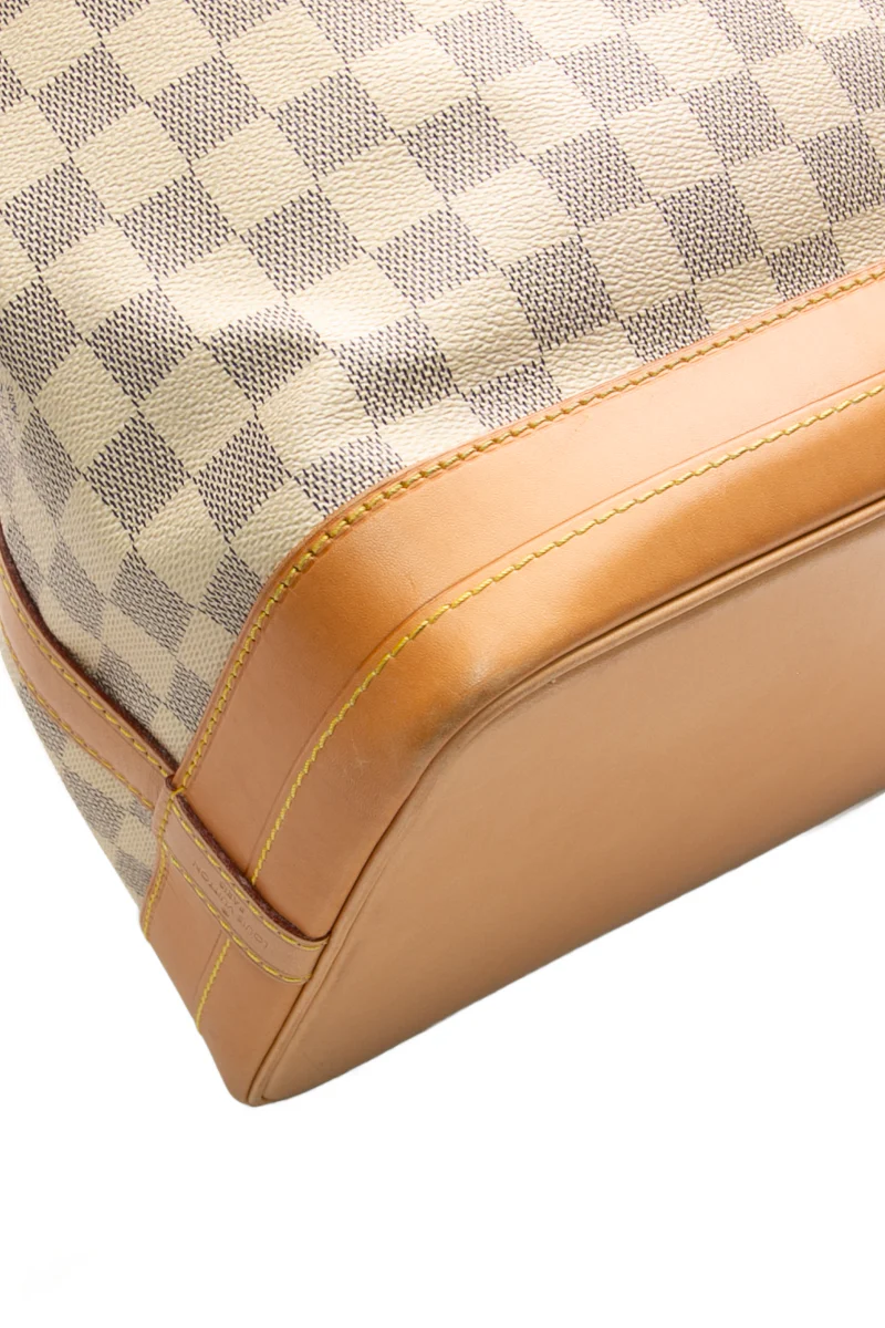 Noe Shoulder Bag - Image 17