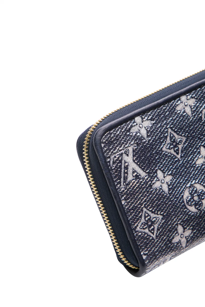 Monoglam Zippy Wallet - Image 6