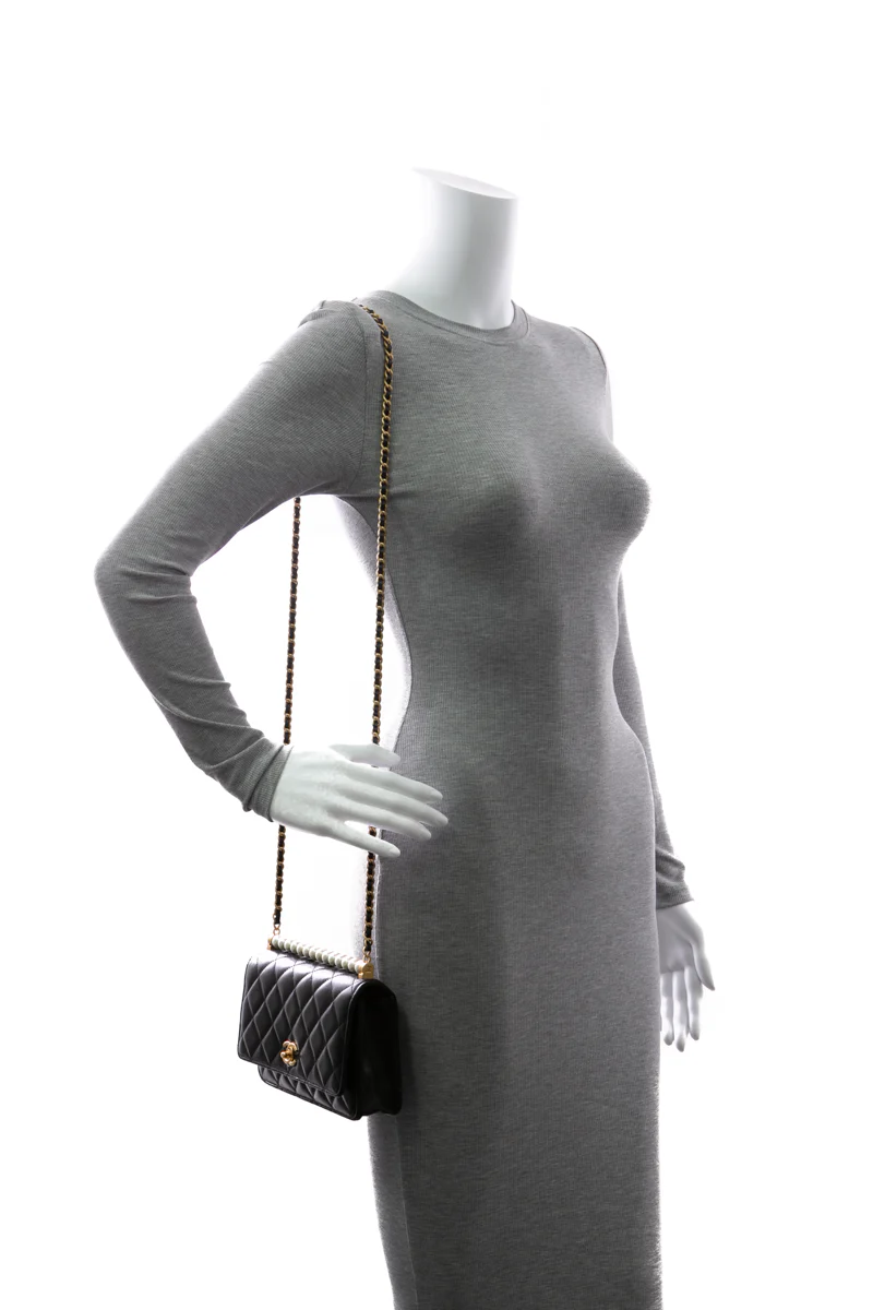 Pearl Wallet on Chain - Image 2
