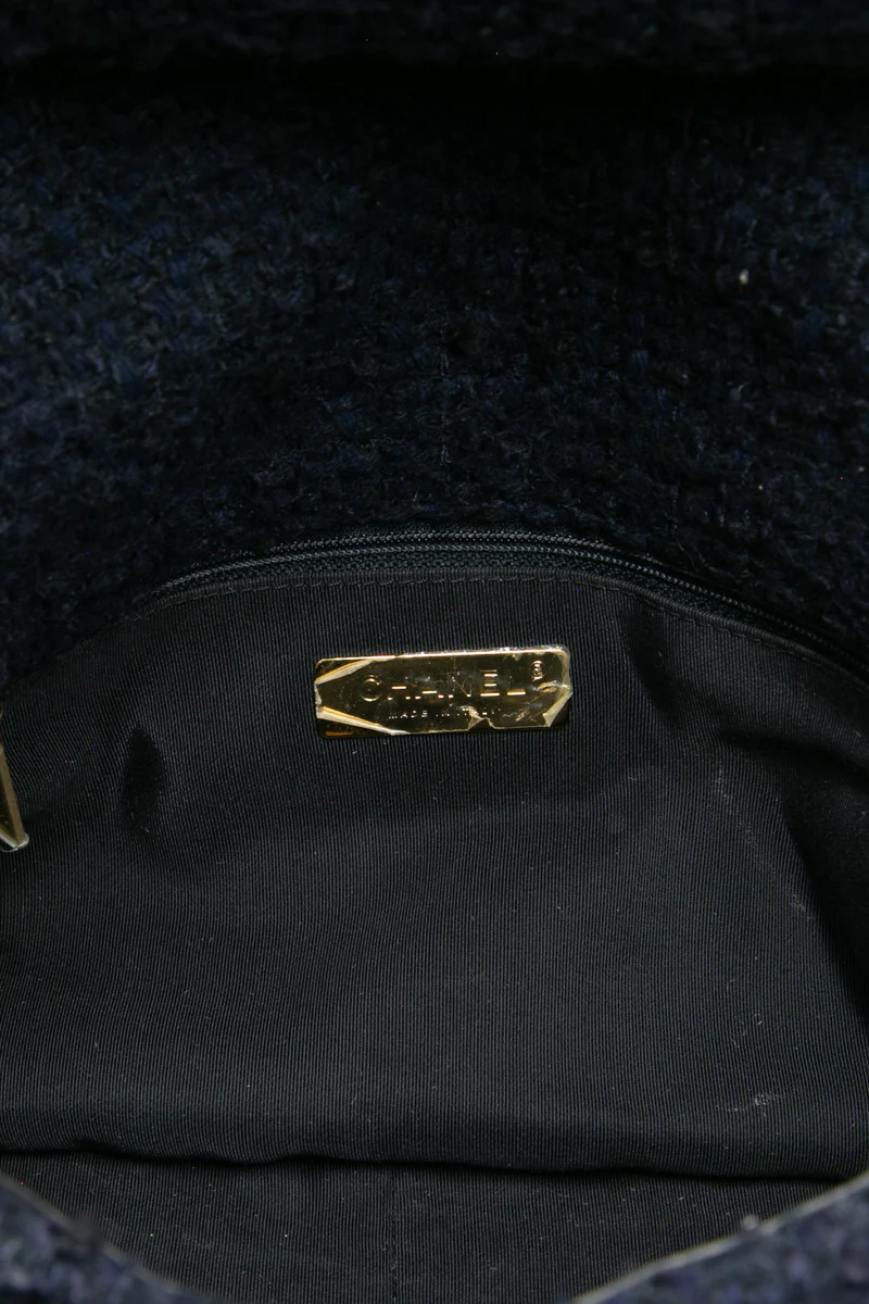 Large Chanel 19 Flap Bag - Image 8