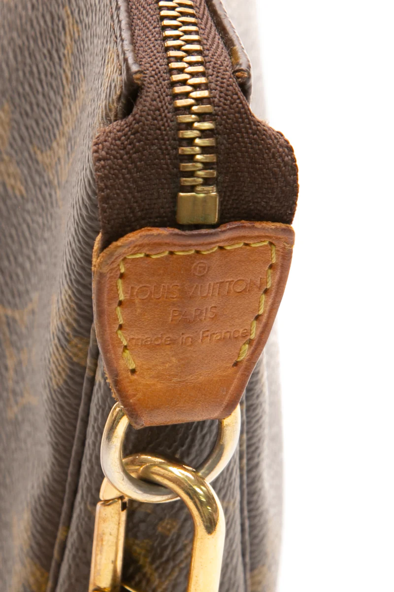 Vintage Pochette with Long Strap - Image 8