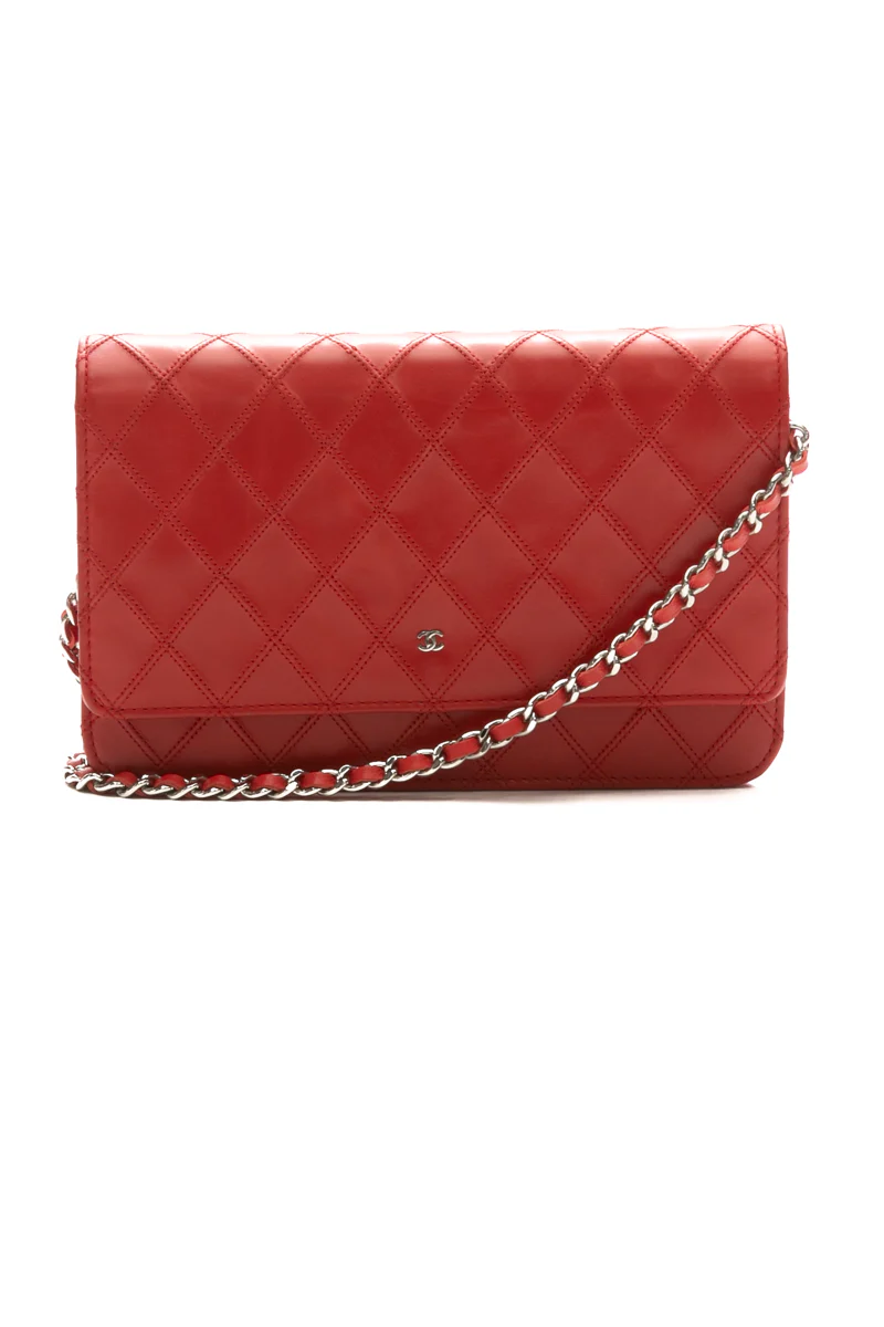 Diamond Stitch Wallet on Chain