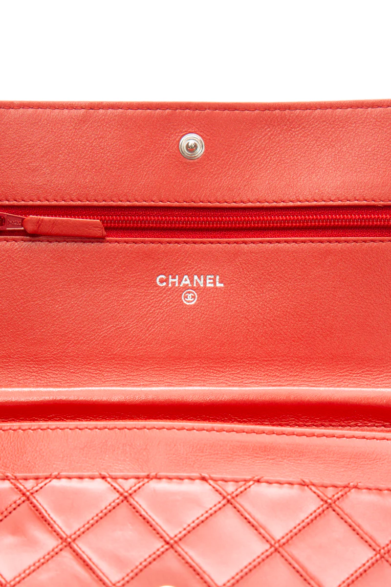 Diamond Stitch Wallet on Chain - Image 10