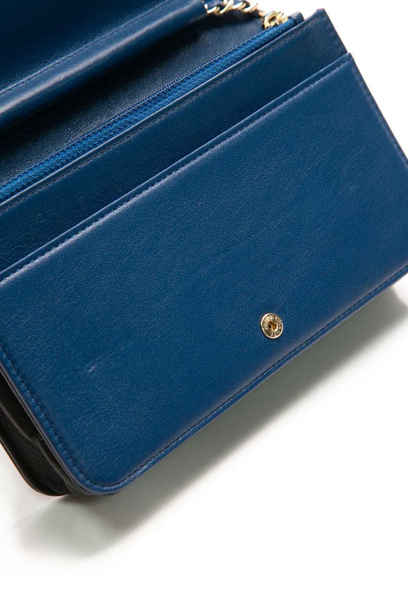 Mademoiselle Wallet on Chain - Image 8