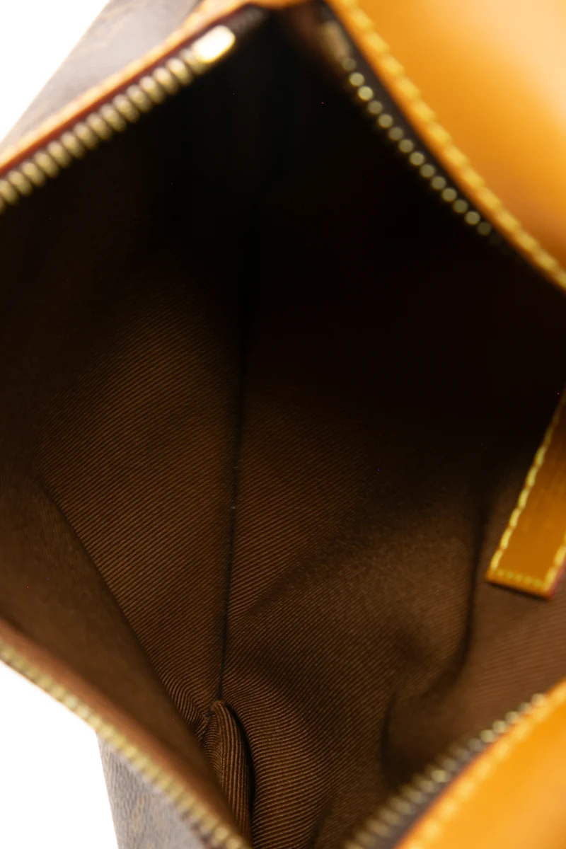 Saumur Messenger PM Bag - Image 10