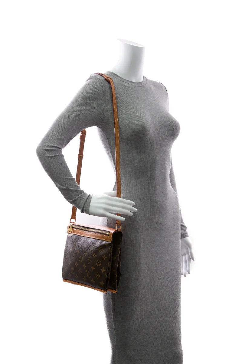 Saumur Messenger PM Bag - Image 2