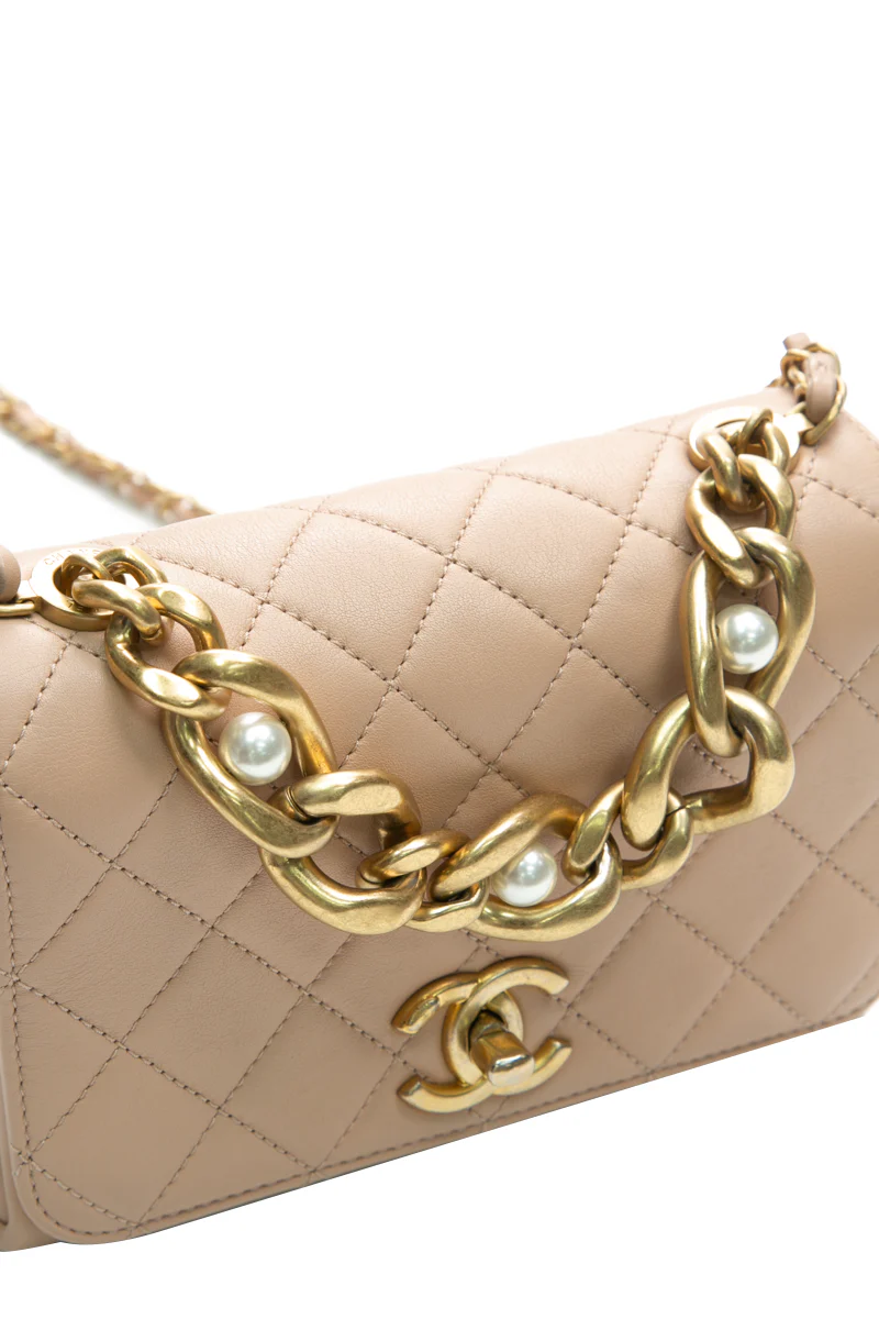 Mini Pearl Chain Flap Bag - Image 9