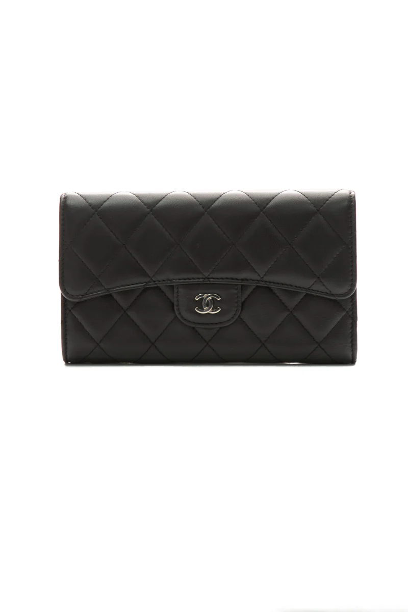 Classic L Flap Wallet