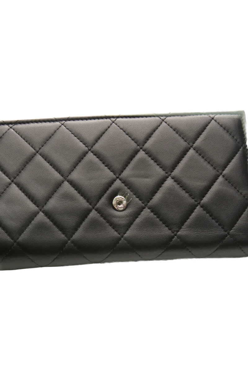 Classic L Flap Wallet - Image 5