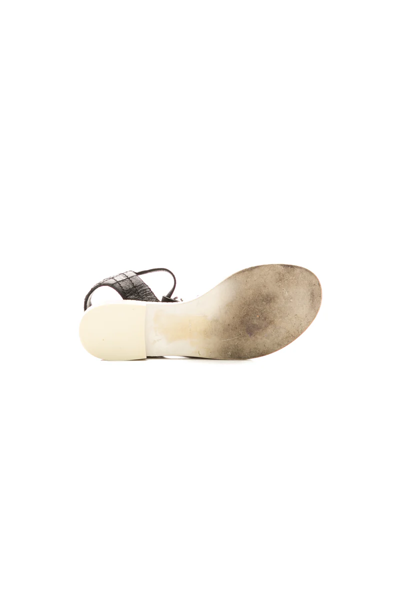 Interlocking CC Thong Sandals - Size 38 - Image 4