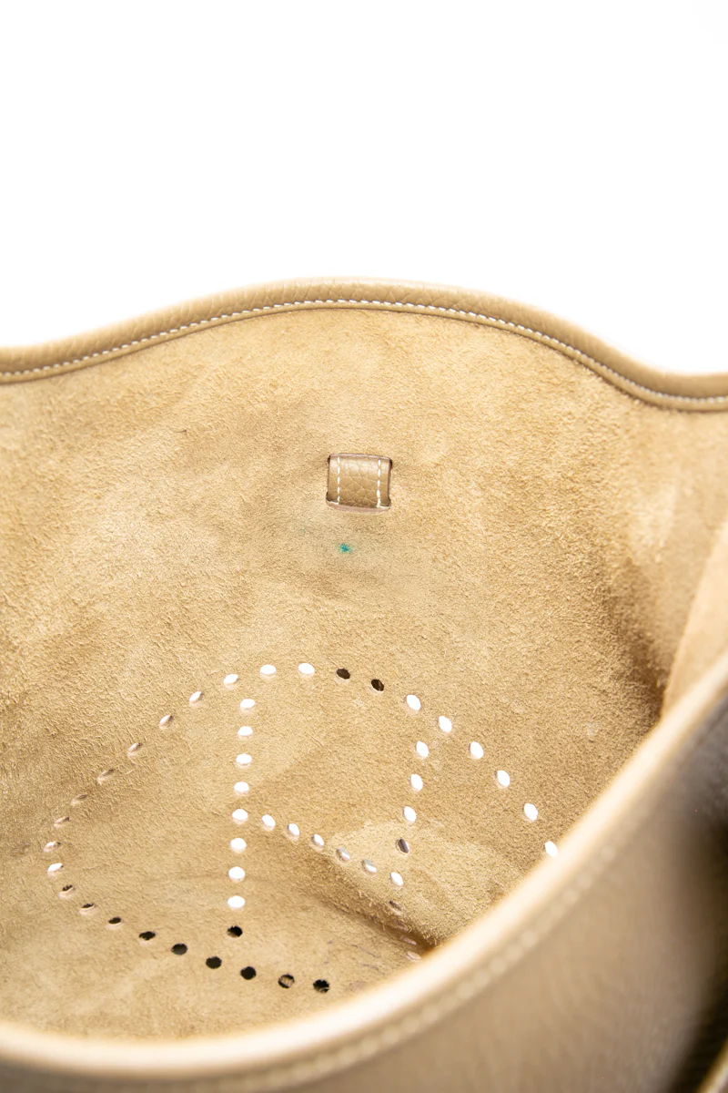 Evelyne III GM Bag - Image 12