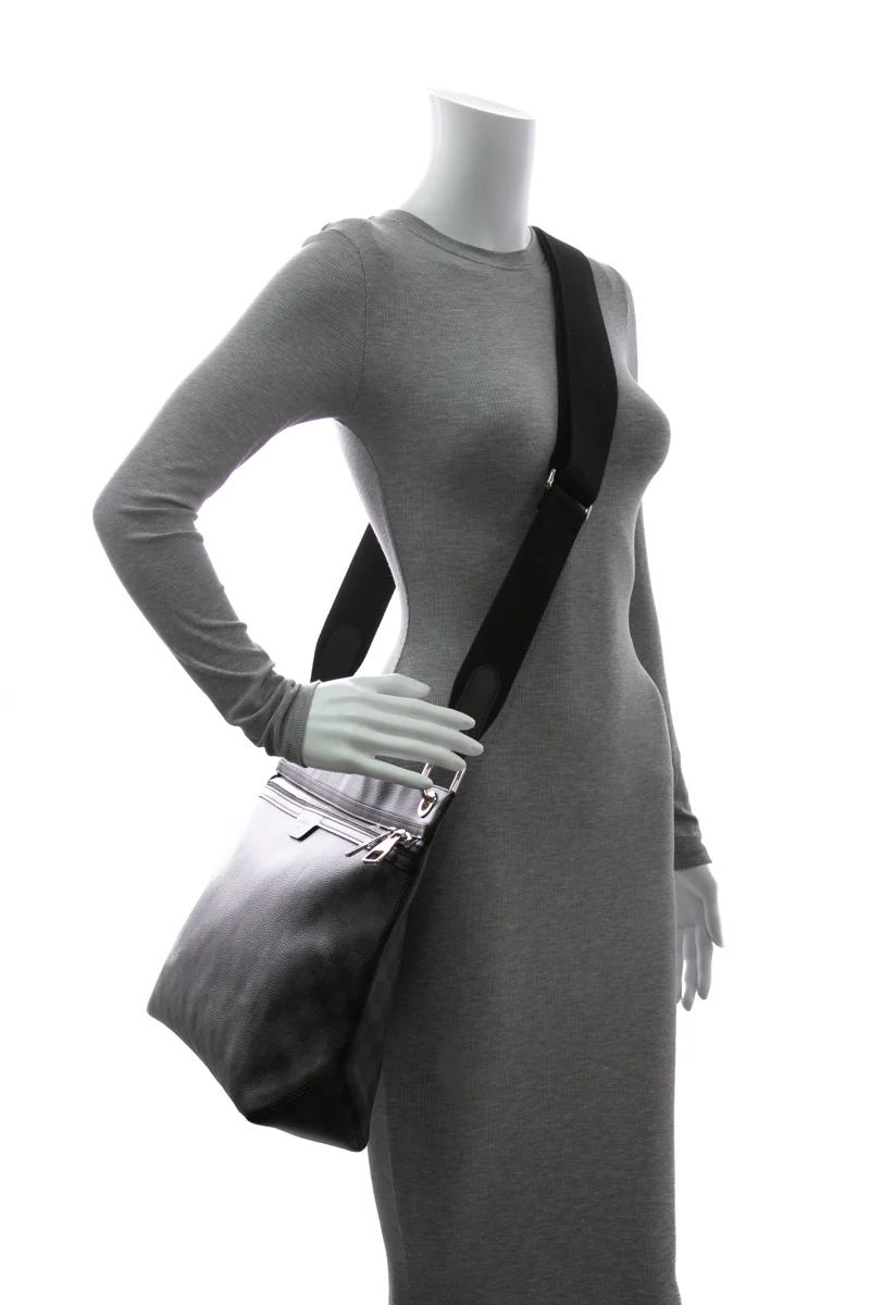 Men's Hunter Messenger Bag - Image 2