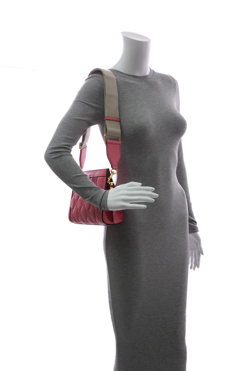 GG Matelasse Small Shoulder Bag - Image 3