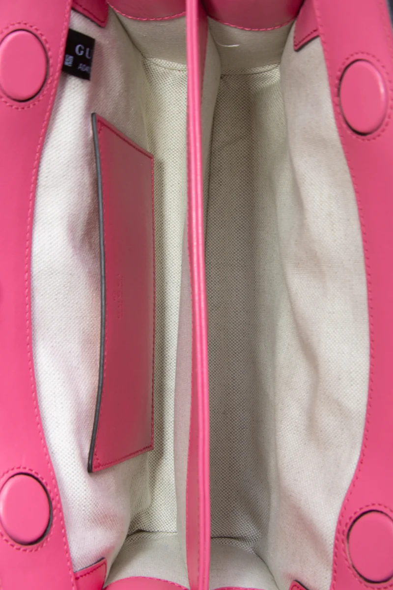 GG Matelasse Small Shoulder Bag - Image 8