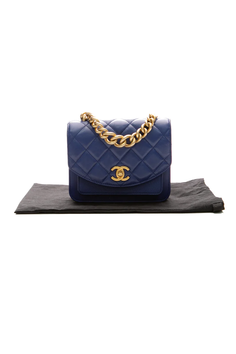 Mini Chain Flap Bag - Image 10