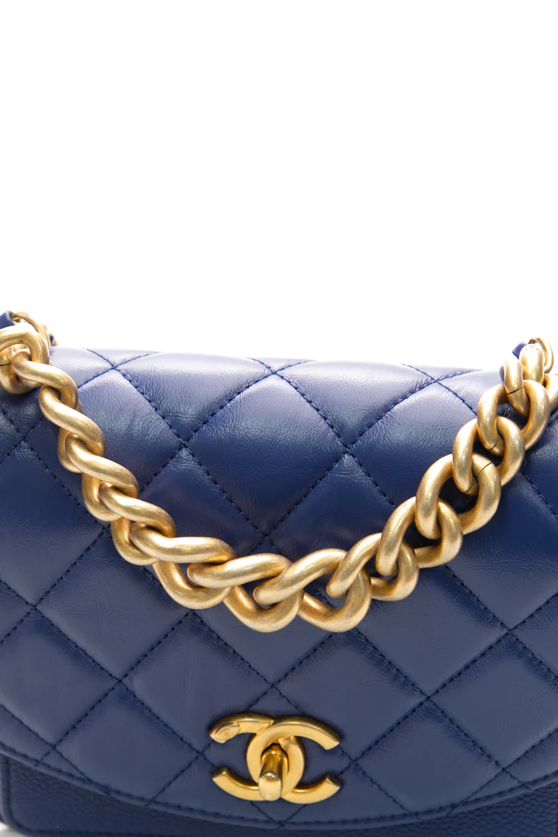 Mini Chain Flap Bag - Image 7
