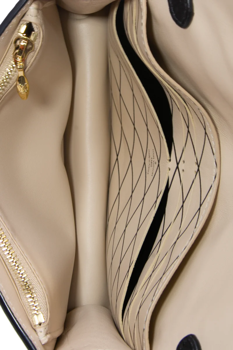 Python Trunk Chain Wallet Bag - Image 7