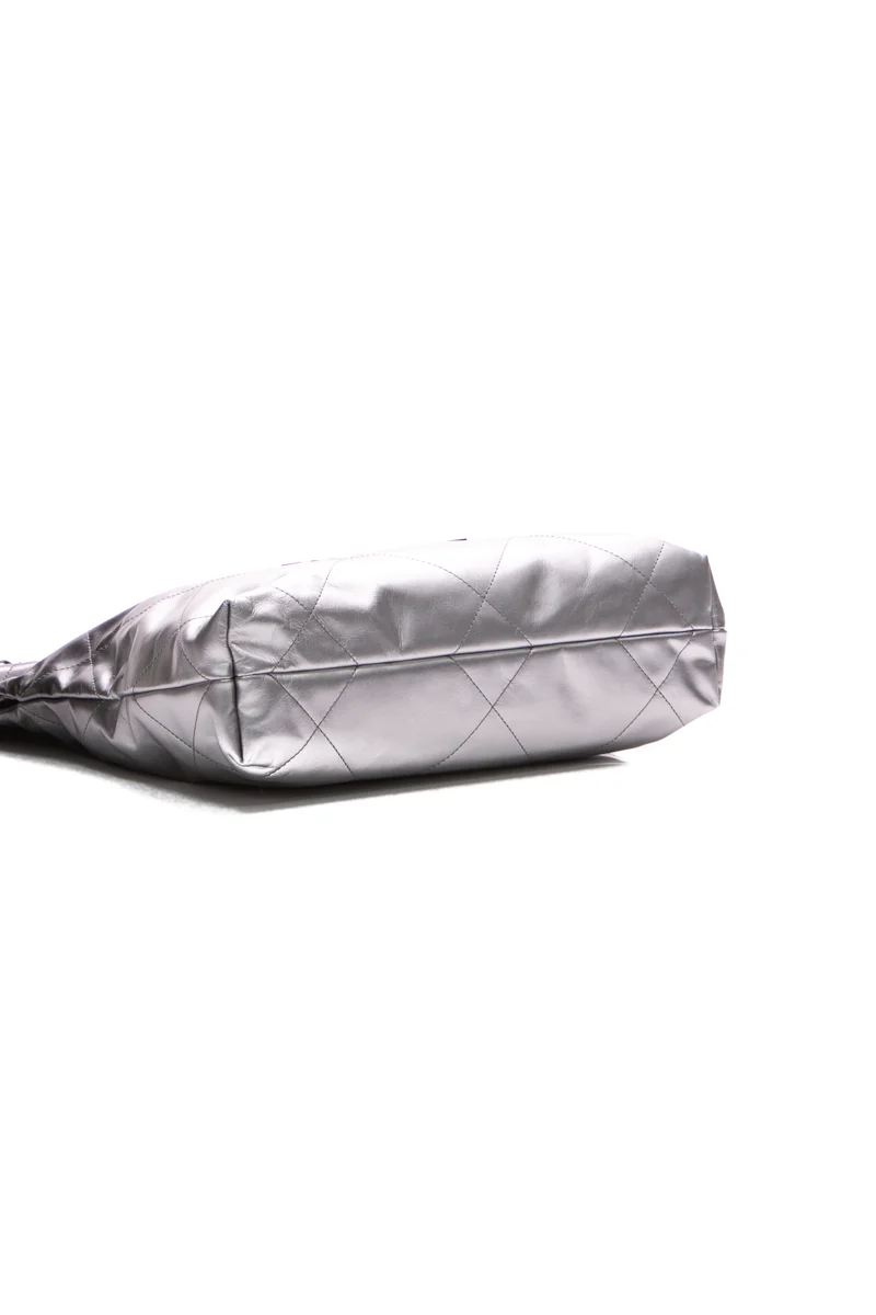 Shaded Chanel 22 Small Bag - Image 6