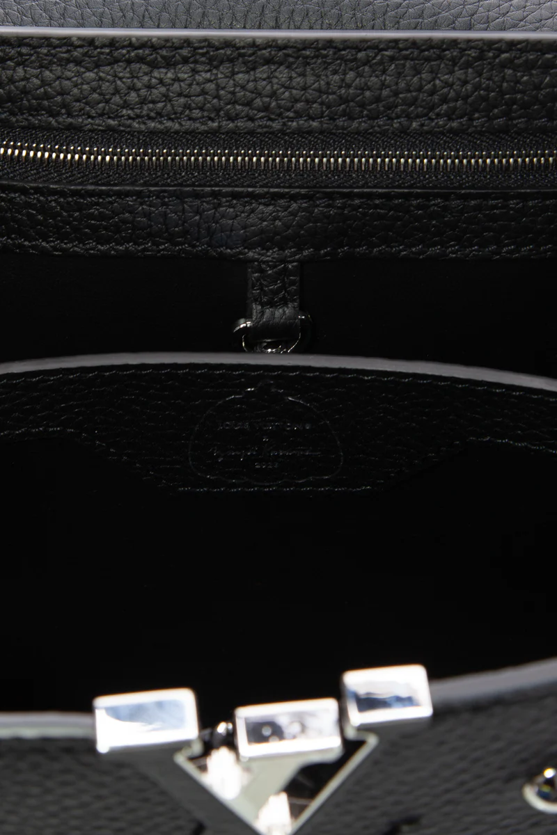 LV x YK Capucines MM Bag - Image 7