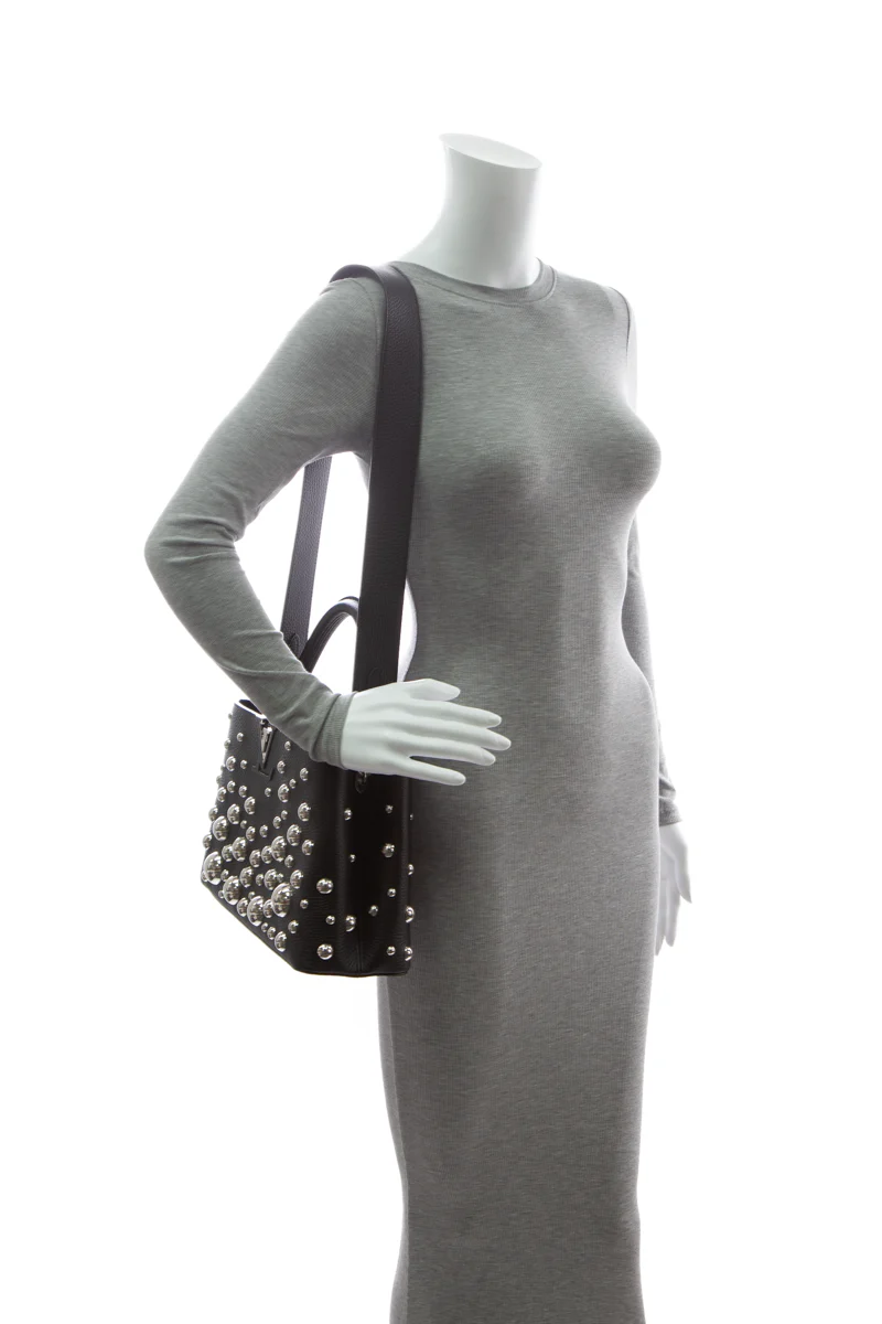 LV x YK Capucines MM Bag - Image 9