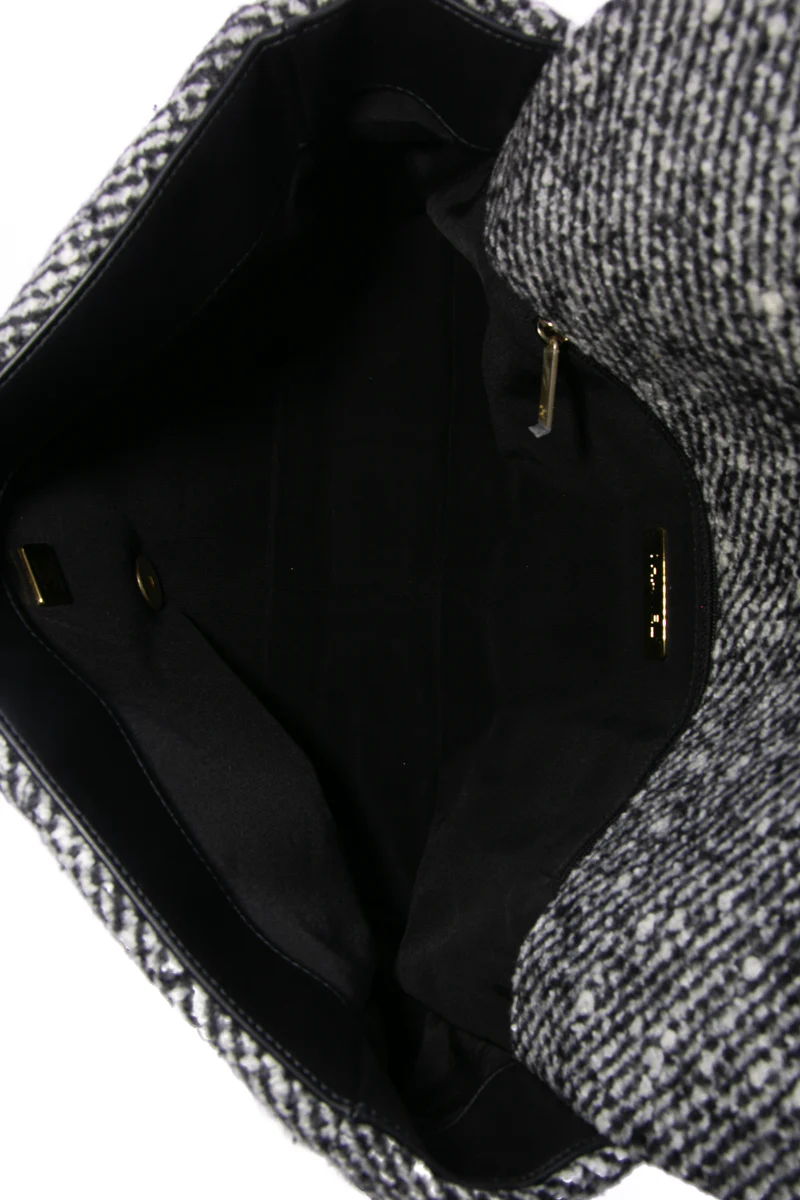 Chanel 19 Maxi Flap Bag - Image 9