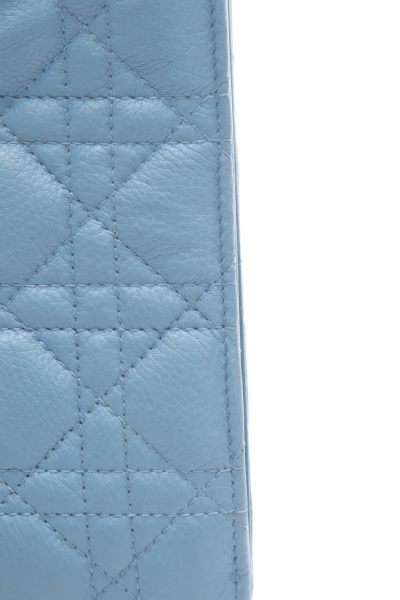 Caro Phone Holder with Chain - Image 7