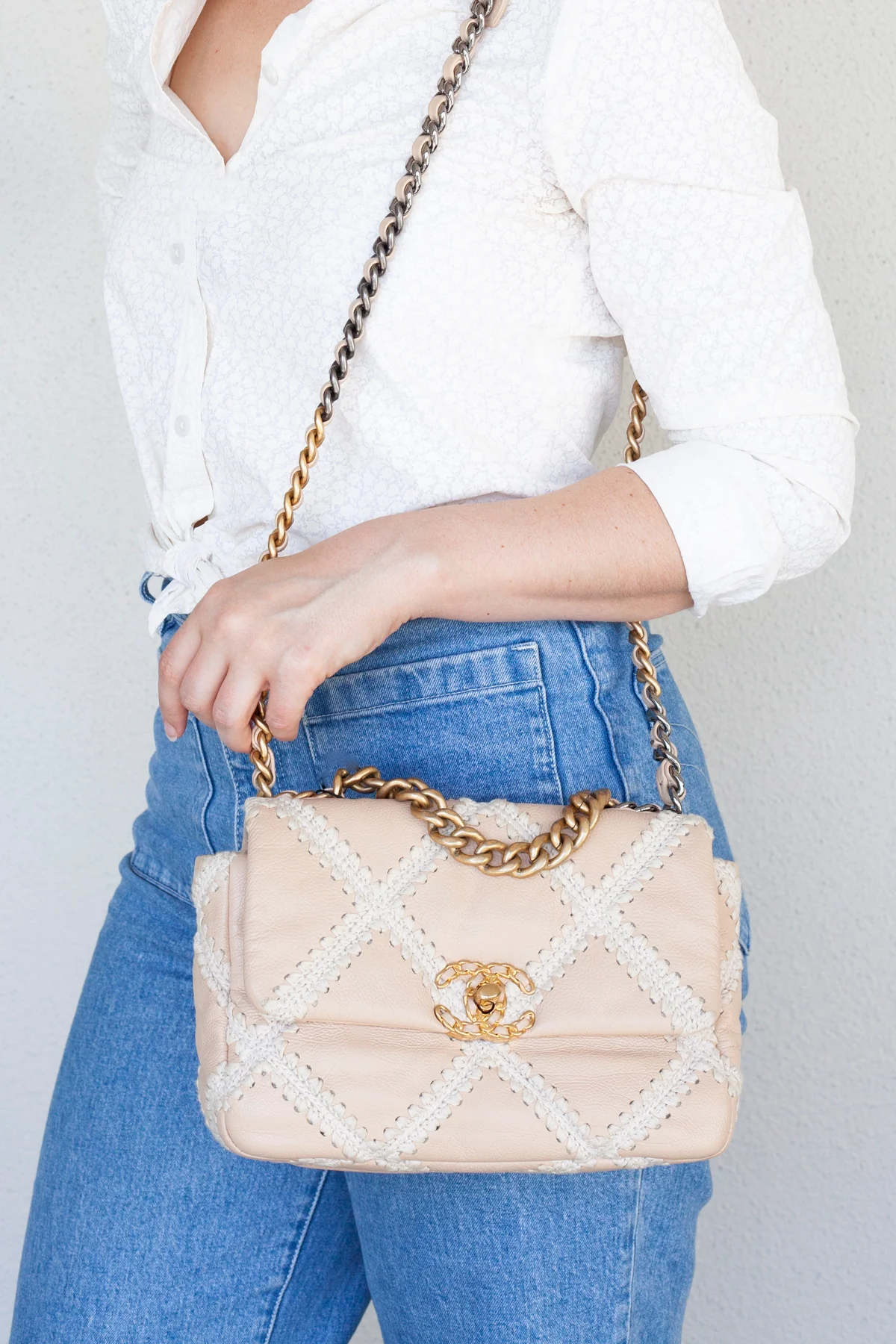 Chanel 19 Medium Flap Bag - Image 2