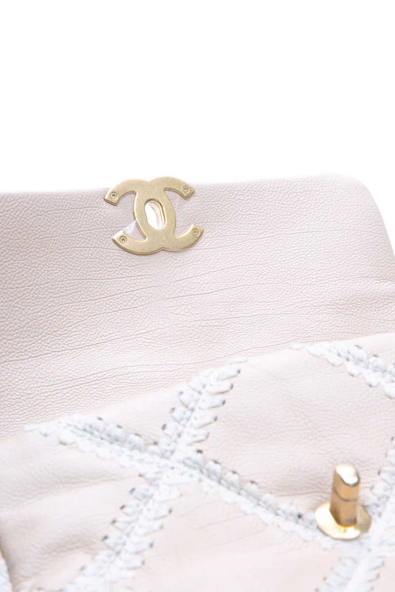 Chanel 19 Medium Flap Bag - Image 7