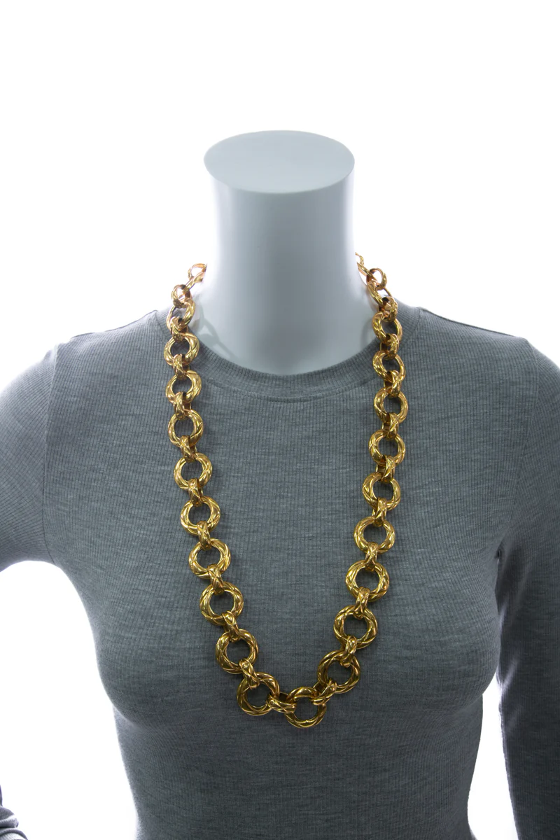 Matelasse Quilting Chain Necklace - Image 3