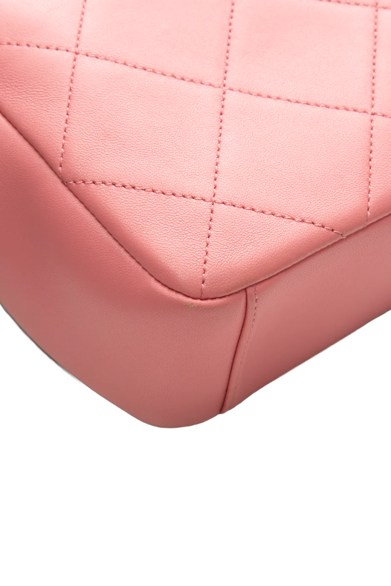 A Real Catch Flap Bag - Image 14
