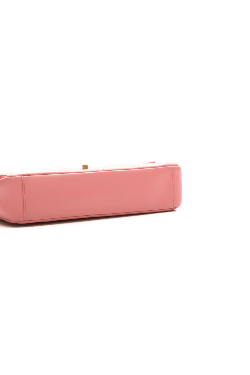A Real Catch Flap Bag - Image 6