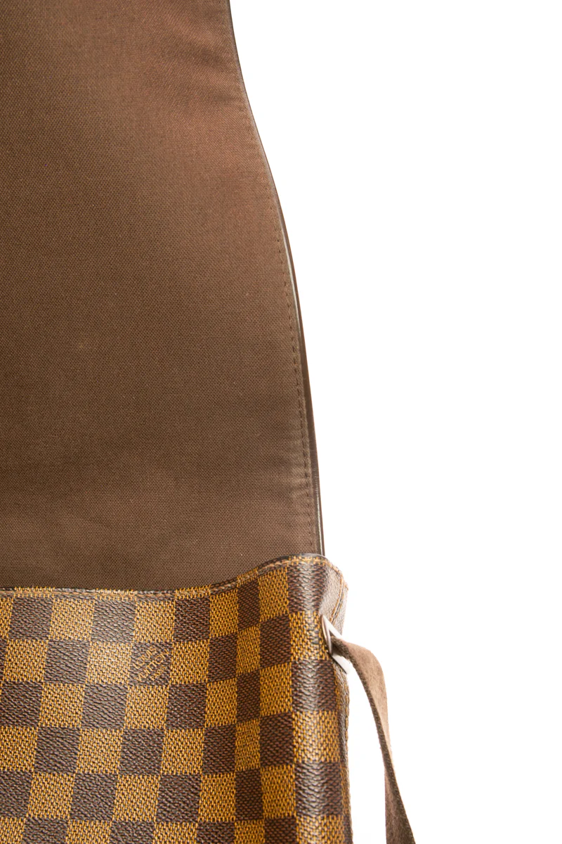 Brooklyn MM Messenger Bag - Image 14