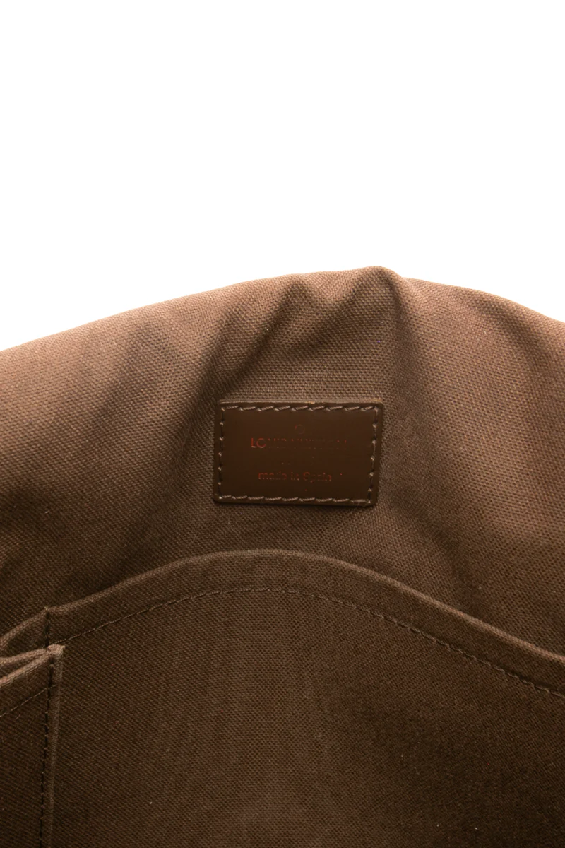 Brooklyn MM Messenger Bag - Image 17