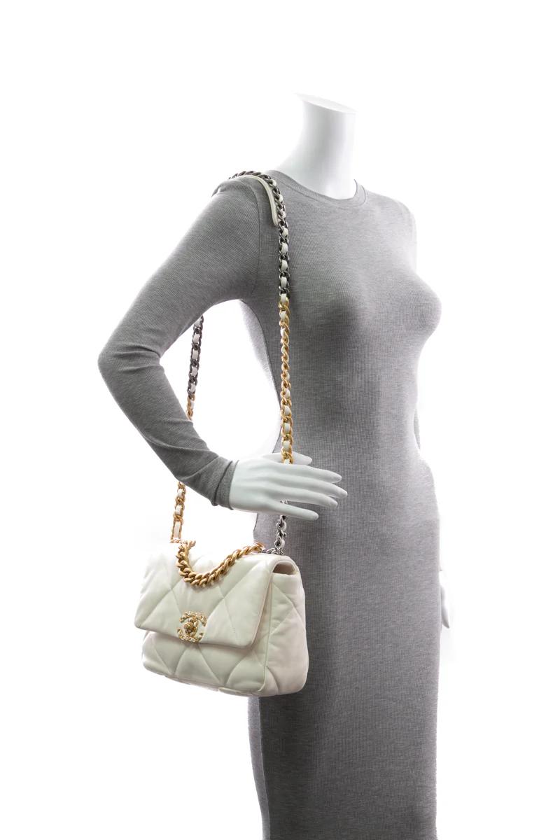 Medium Chanel 19 Bag - Image 2