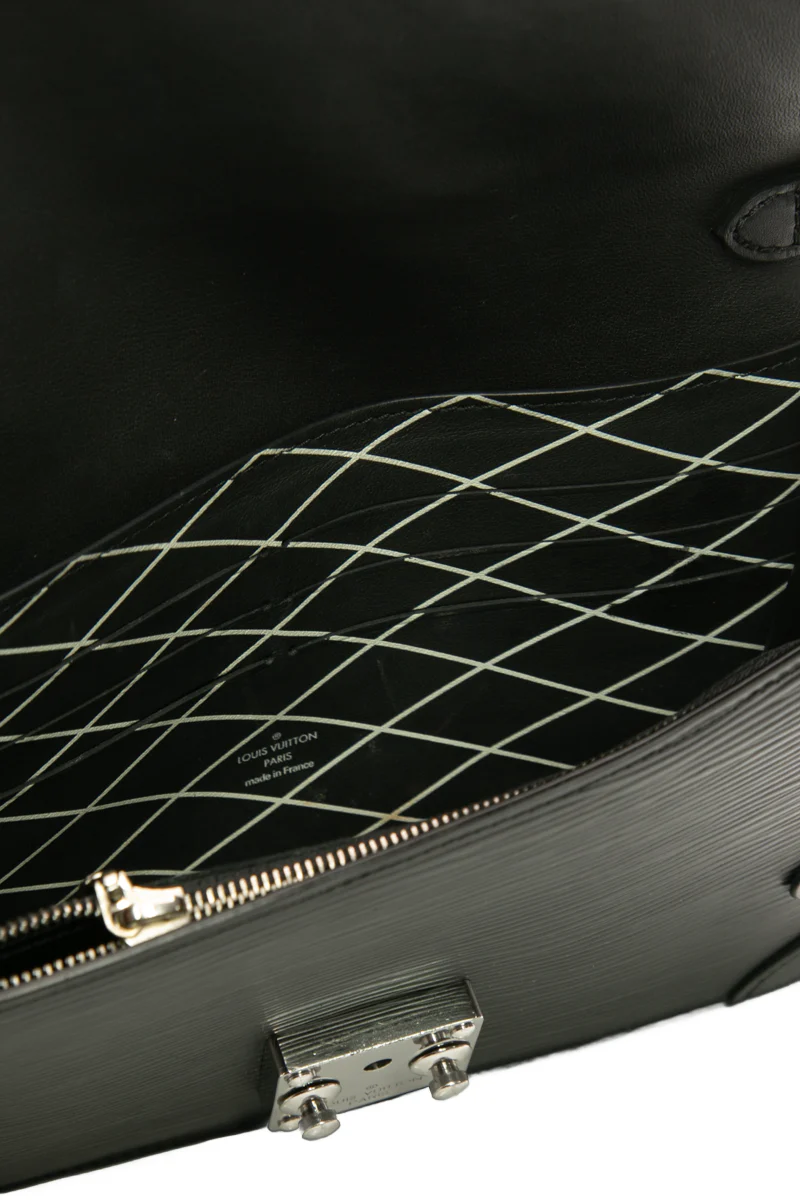 Trunk Chain Wallet - Image 10