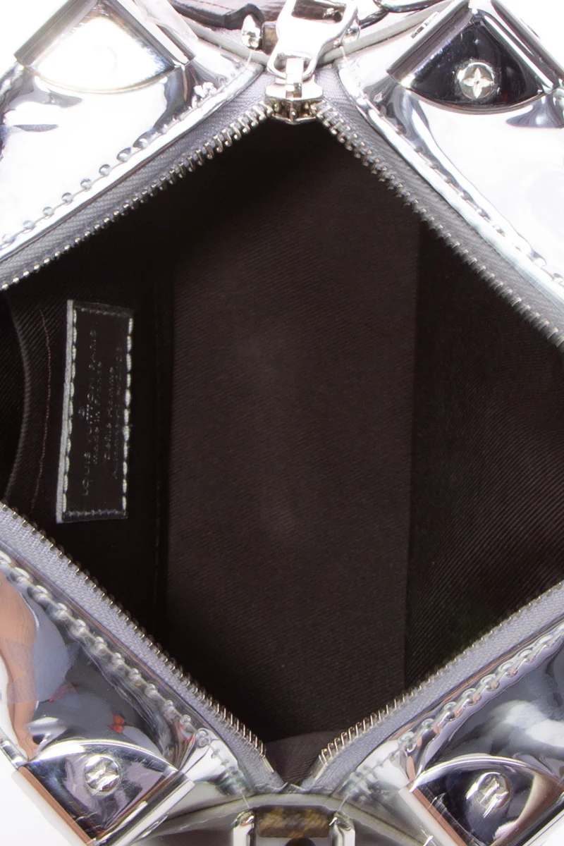 Mini Soft Trunk Bag - Image 9