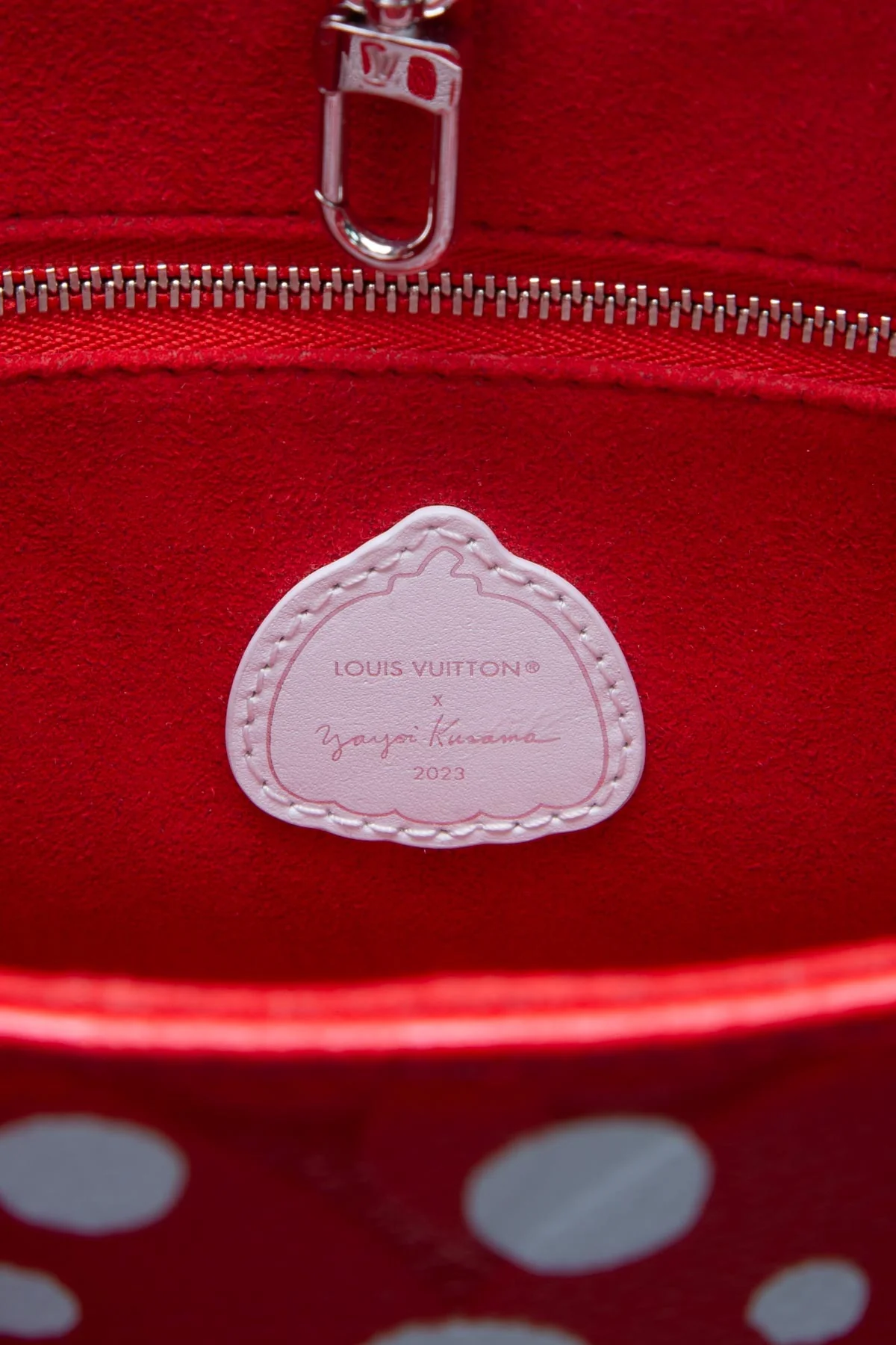 LV x YK OnTheGo PM Tote Bag - Image 9