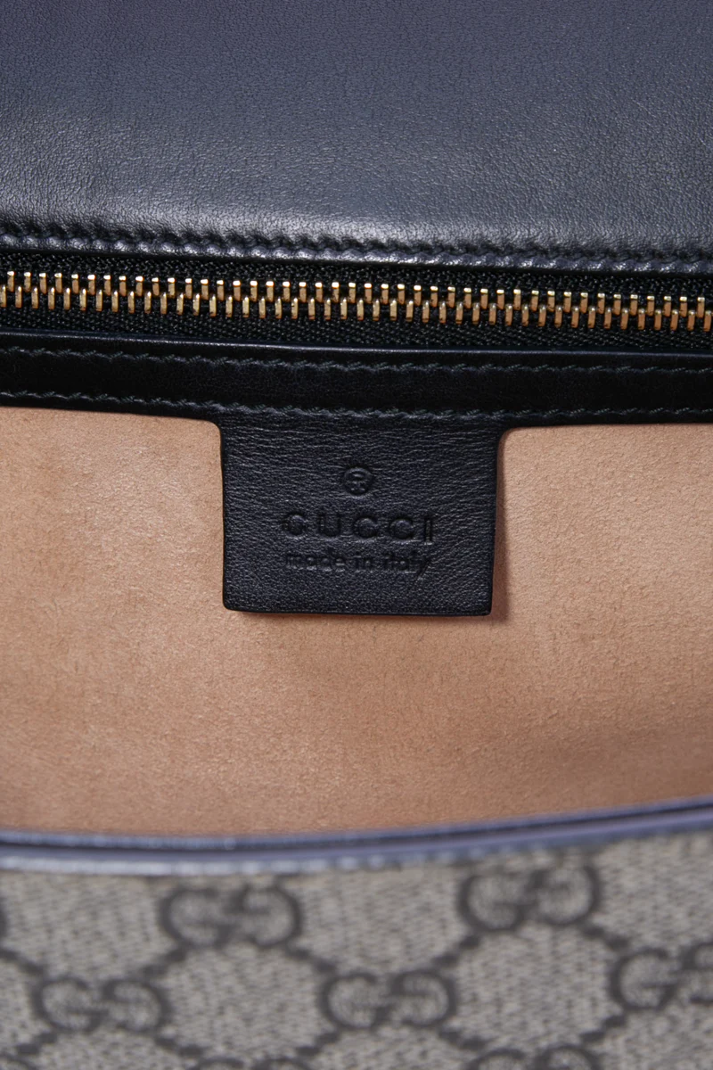 Padlock Medium Shoulder bag - Image 15
